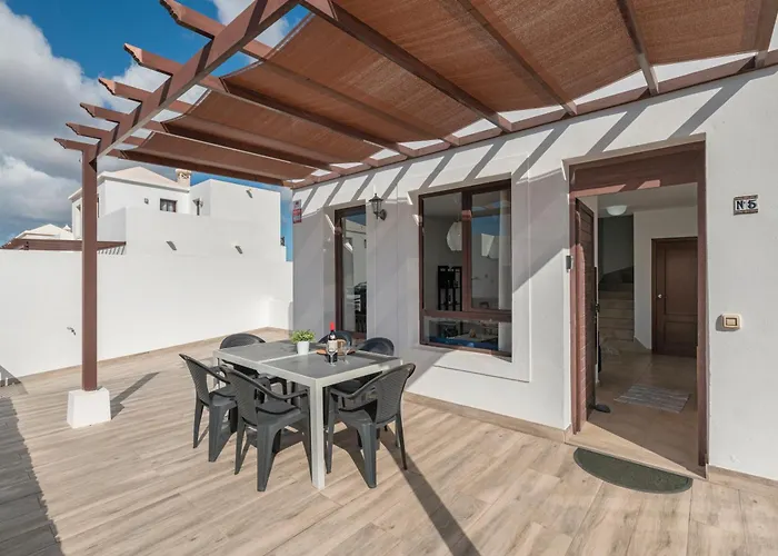 Luxury Lanzarote Villa Playa Blanca (Lanzarote)